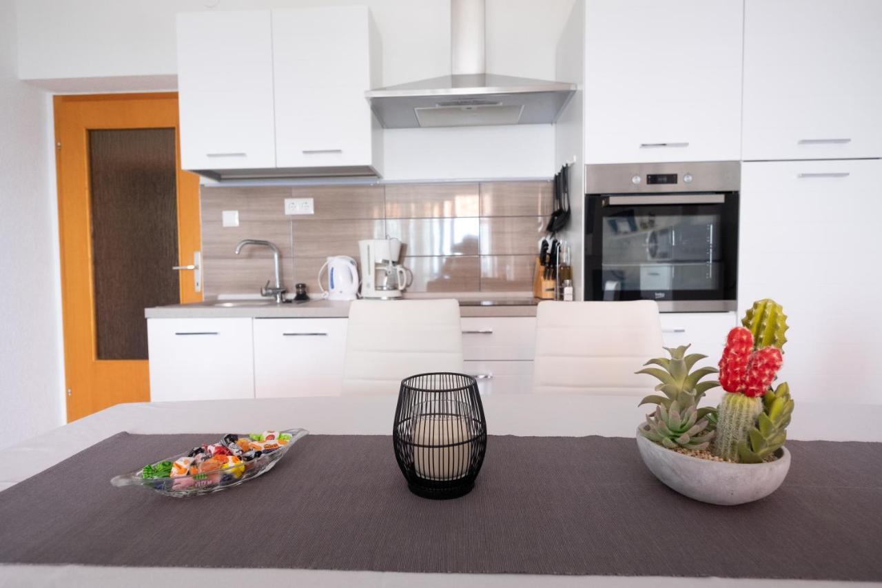 Apartments Mila Klenovica Εξωτερικό φωτογραφία