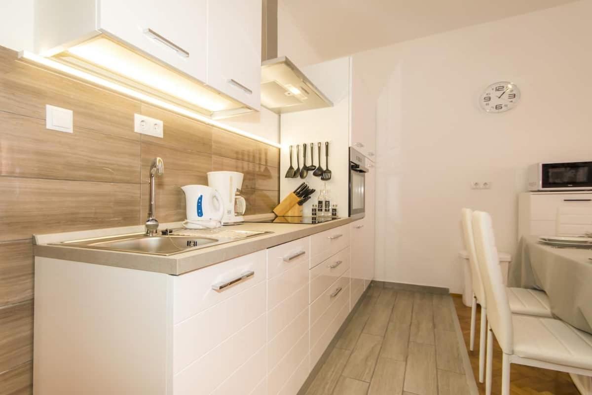 Apartments Mila Klenovica Εξωτερικό φωτογραφία