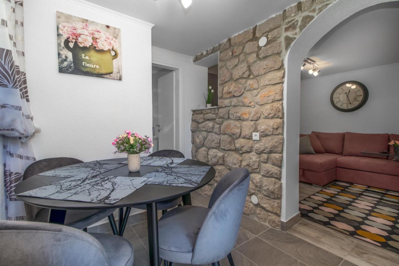 Apartments Mila Klenovica Εξωτερικό φωτογραφία