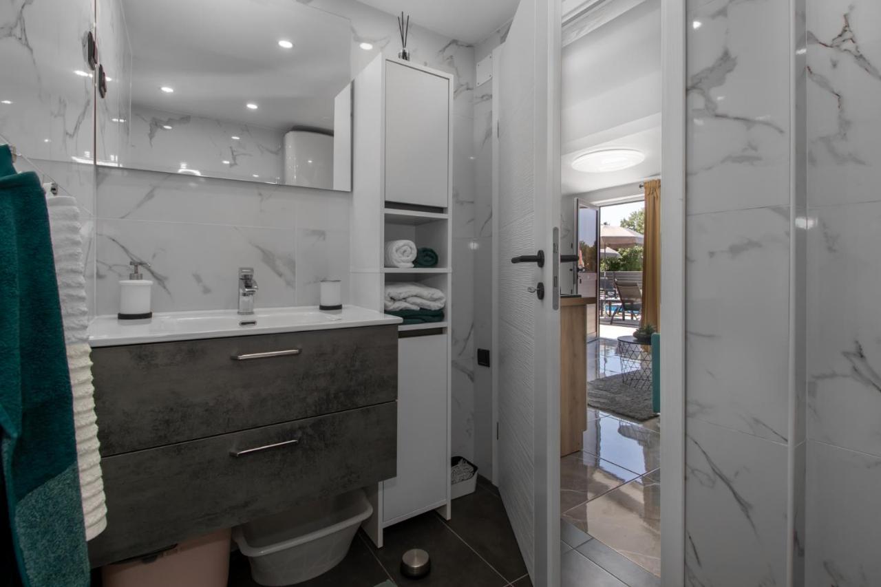 Apartments Mila Klenovica Εξωτερικό φωτογραφία