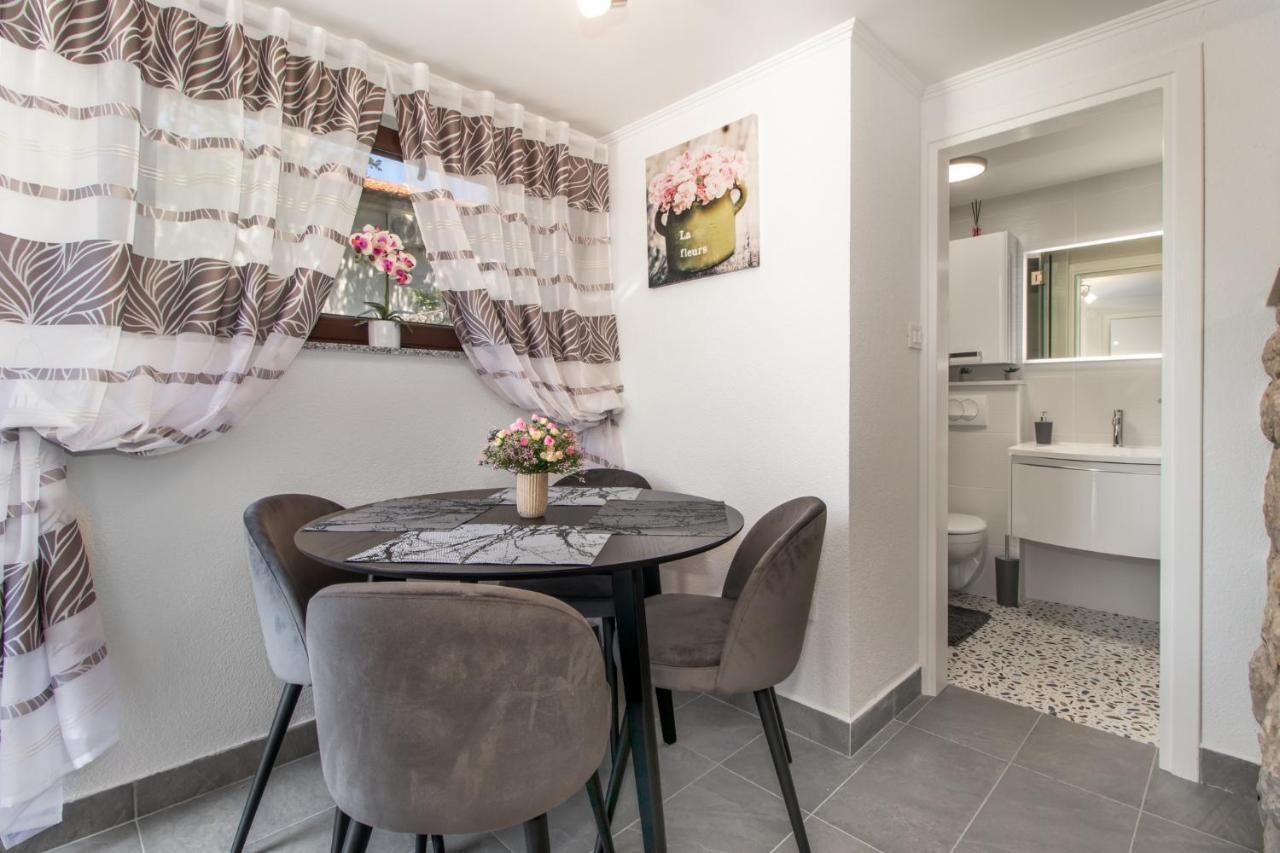 Apartments Mila Klenovica Εξωτερικό φωτογραφία